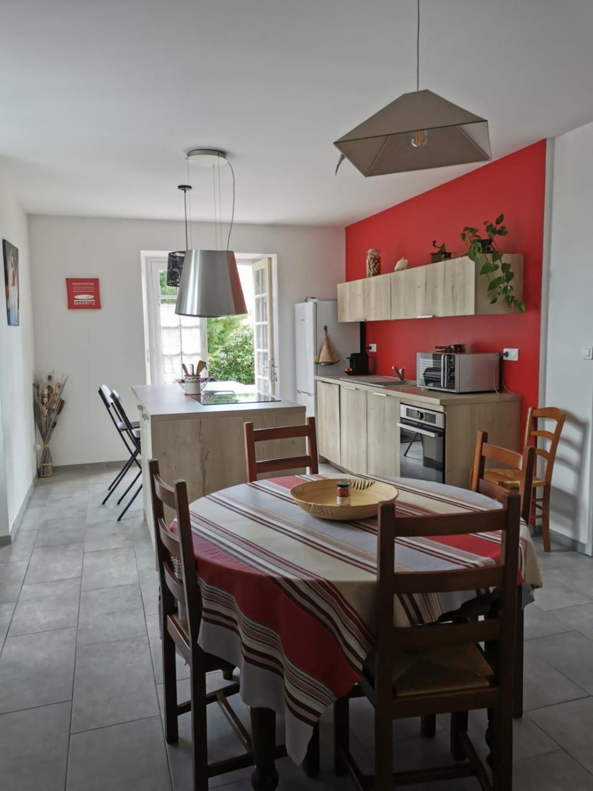 Logement Calme Et Authentique A Espelette Exterior photo